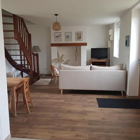 Le Palmier Des Rochers